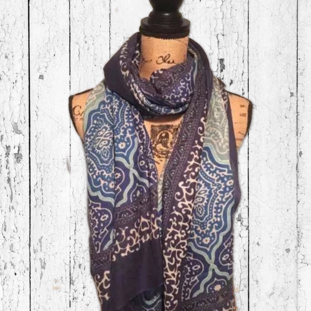 Gorgeous 💯Cashmere Scarf